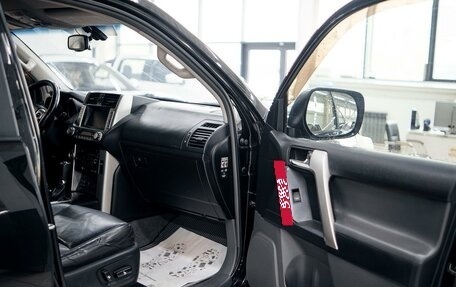Toyota Land Cruiser Prado 150 рестайлинг 2, 2011 год, 3 324 000 рублей, 20 фотография