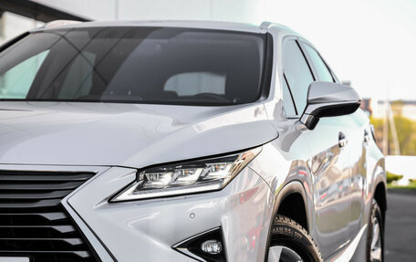 Lexus RX IV рестайлинг, 2017 год, 3 799 000 рублей, 2 фотография