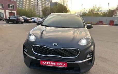 KIA Sportage IV рестайлинг, 2018 год, 1 980 000 рублей, 2 фотография
