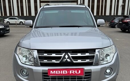 Mitsubishi Pajero IV, 2011 год, 1 899 000 рублей, 2 фотография