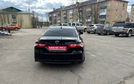 Toyota Camry, 2019 год, 2 850 000 рублей, 3 фотография