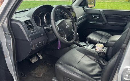 Mitsubishi Pajero IV, 2011 год, 1 899 000 рублей, 16 фотография