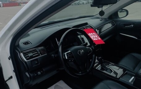 Toyota Camry, 2017 год, 2 150 000 рублей, 10 фотография