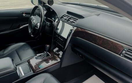 Toyota Camry, 2017 год, 2 150 000 рублей, 16 фотография