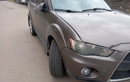 Mitsubishi Outlander III рестайлинг 3, 2010 год, 750 000 рублей, 5 фотография