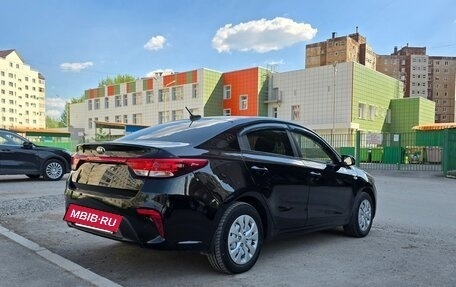 KIA Rio IV, 2017 год, 940 000 рублей, 3 фотография