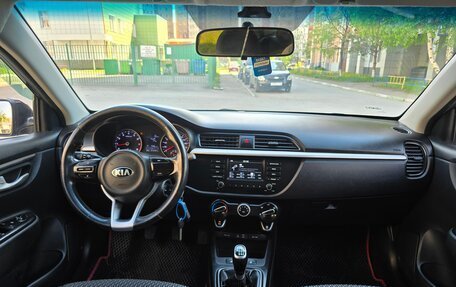 KIA Rio IV, 2017 год, 940 000 рублей, 8 фотография
