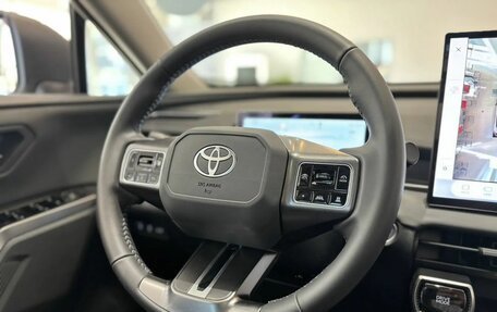 Toyota RAV4, 2026 год, 4 900 000 рублей, 12 фотография