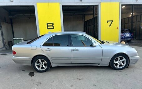 Mercedes-Benz E-Класс, 2000 год, 1 100 000 рублей, 4 фотография