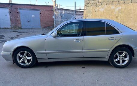 Mercedes-Benz E-Класс, 2000 год, 1 100 000 рублей, 5 фотография