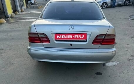 Mercedes-Benz E-Класс, 2000 год, 1 100 000 рублей, 17 фотография