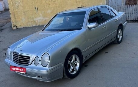 Mercedes-Benz E-Класс, 2000 год, 1 100 000 рублей, 13 фотография