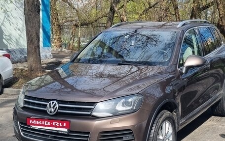 Volkswagen Touareg III, 2011 год, 2 050 000 рублей, 2 фотография