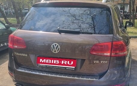 Volkswagen Touareg III, 2011 год, 2 050 000 рублей, 11 фотография