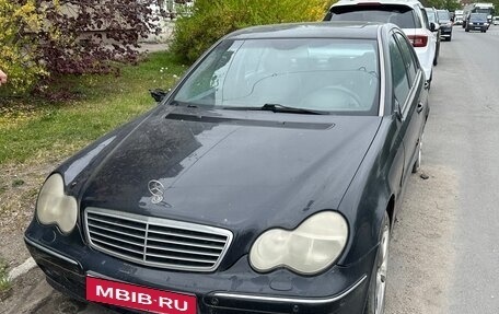 Mercedes-Benz C-Класс, 2000 год, 280 000 рублей, 1 фотография