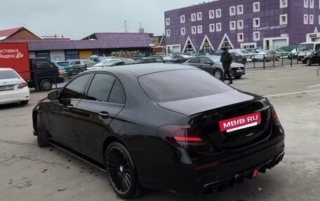 Mercedes-Benz E-Класс, 2018 год, 1 700 000 рублей, 5 фотография