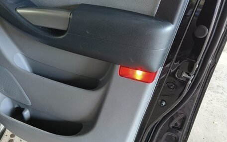 Hyundai H-1 II рестайлинг, 2015 год, 2 200 000 рублей, 4 фотография