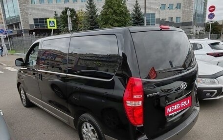 Hyundai H-1 II рестайлинг, 2015 год, 2 200 000 рублей, 15 фотография