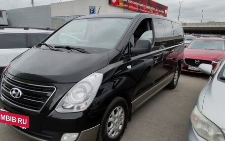 Hyundai H-1 II рестайлинг, 2015 год, 2 200 000 рублей, 18 фотография