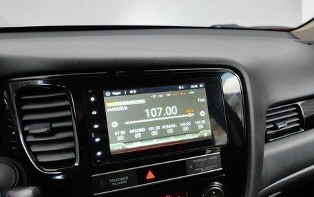 Mitsubishi Outlander III рестайлинг 3, 2020 год, 2 245 000 рублей, 14 фотография