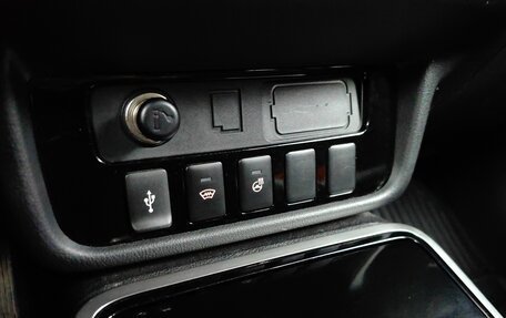 Mitsubishi Outlander III рестайлинг 3, 2020 год, 2 245 000 рублей, 16 фотография