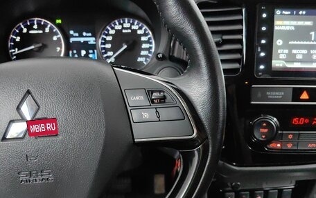 Mitsubishi Outlander III рестайлинг 3, 2020 год, 2 245 000 рублей, 20 фотография