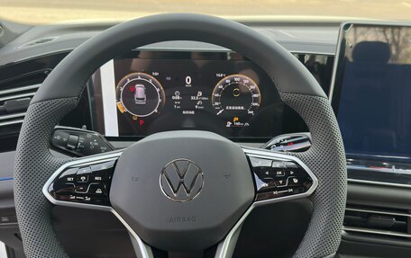 Volkswagen Tiguan, 2026 год, 4 550 000 рублей, 15 фотография