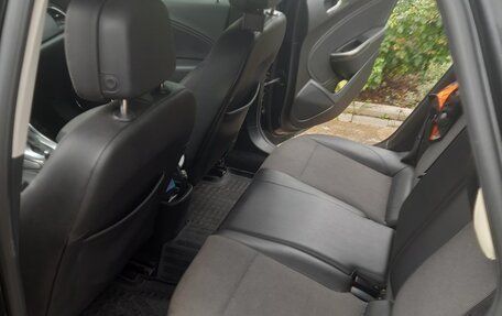 Opel Astra J, 2012 год, 870 000 рублей, 11 фотография