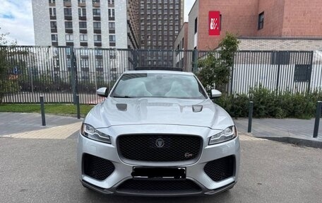 Jaguar F-Pace, 2020 год, 5 500 000 рублей, 3 фотография