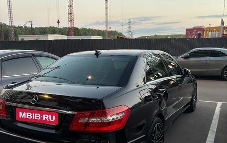 Mercedes-Benz E-Класс, 2011 год, 1 290 000 рублей, 2 фотография