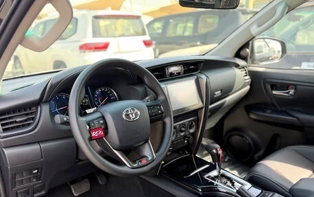 Toyota Fortuner II, 2026 год, 4 549 750 рублей, 8 фотография