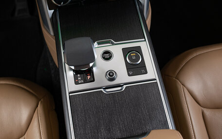 Land Rover Range Rover IV рестайлинг, 2022 год, 14 990 000 рублей, 18 фотография