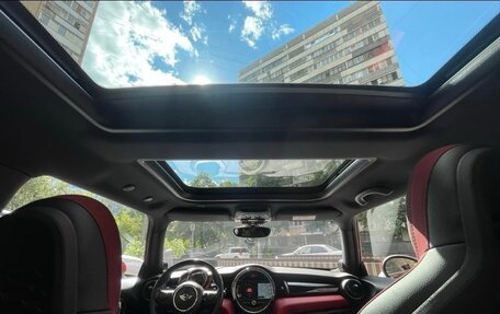 MINI Hatch, 2017 год, 2 400 000 рублей, 29 фотография