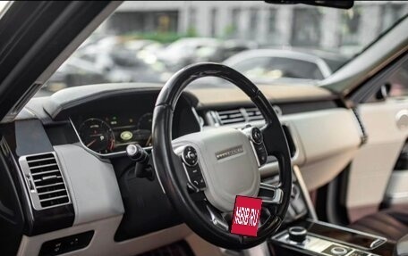 Land Rover Range Rover IV рестайлинг, 2014 год, 3 300 000 рублей, 22 фотография