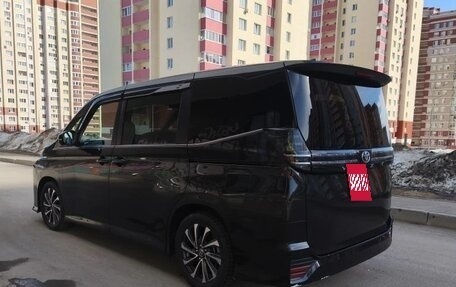 Toyota Voxy, 2022 год, 3 890 000 рублей, 11 фотография