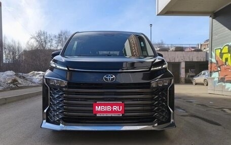 Toyota Voxy, 2022 год, 3 890 000 рублей, 3 фотография
