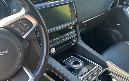 Jaguar F-Pace, 2020 год, 3 100 000 рублей, 5 фотография