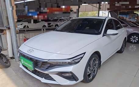 Hyundai Elantra, 2025 год, 1 715 000 рублей, 3 фотография