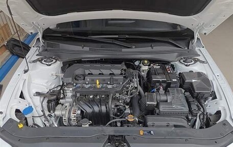 Hyundai Elantra, 2025 год, 1 715 000 рублей, 10 фотография