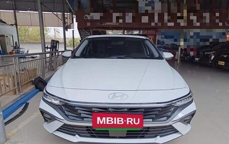 Hyundai Elantra, 2025 год, 1 715 000 рублей, 2 фотография