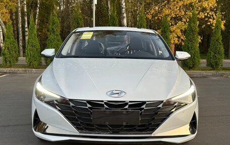 Hyundai Elantra, 2023 год, 1 950 000 рублей, 2 фотография