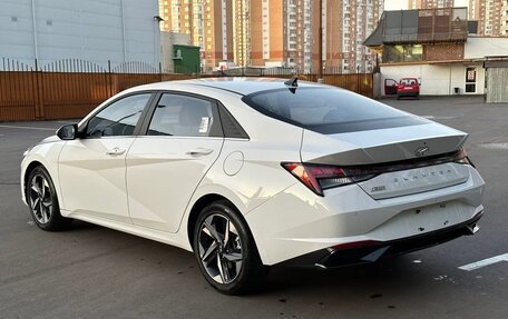 Hyundai Elantra, 2023 год, 1 950 000 рублей, 5 фотография