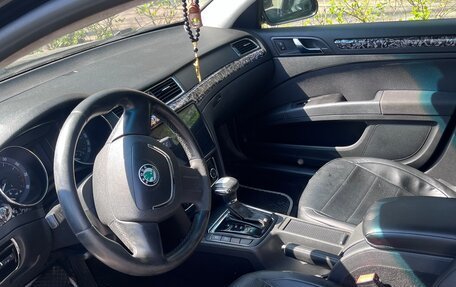 Skoda Superb III рестайлинг, 2011 год, 750 000 рублей, 5 фотография