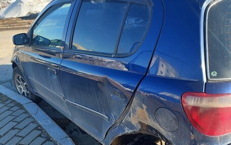 Toyota Vitz, 2000 год, 220 000 рублей, 3 фотография