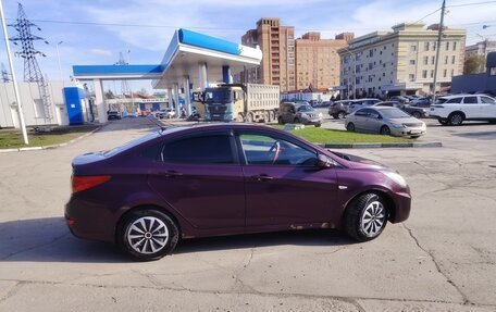 Hyundai Solaris II рестайлинг, 2011 год, 700 000 рублей, 5 фотография