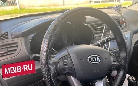 KIA Rio III рестайлинг, 2013 год, 900 000 рублей, 7 фотография