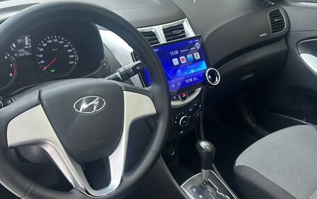 Hyundai Solaris II рестайлинг, 2013 год, 820 000 рублей, 13 фотография