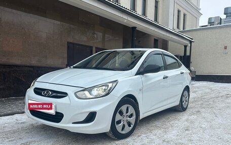 Hyundai Solaris II рестайлинг, 2013 год, 820 000 рублей, 19 фотография