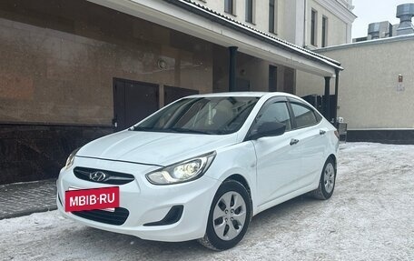 Hyundai Solaris II рестайлинг, 2013 год, 820 000 рублей, 28 фотография
