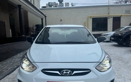 Hyundai Solaris II рестайлинг, 2013 год, 820 000 рублей, 27 фотография